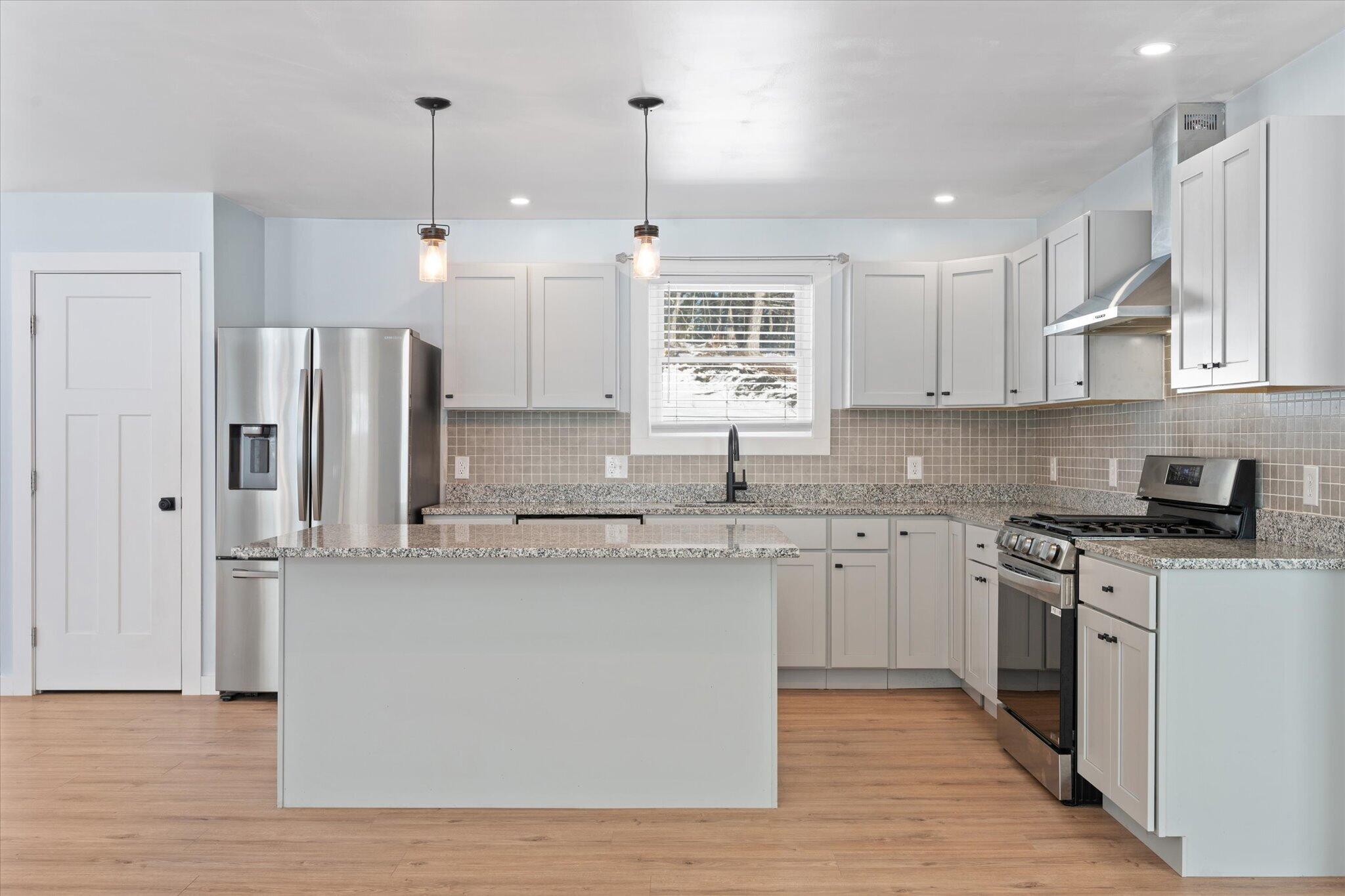 1941 Me-46 Bucksport, ME 04416 - Photo 5 of 51 05-Kitchen