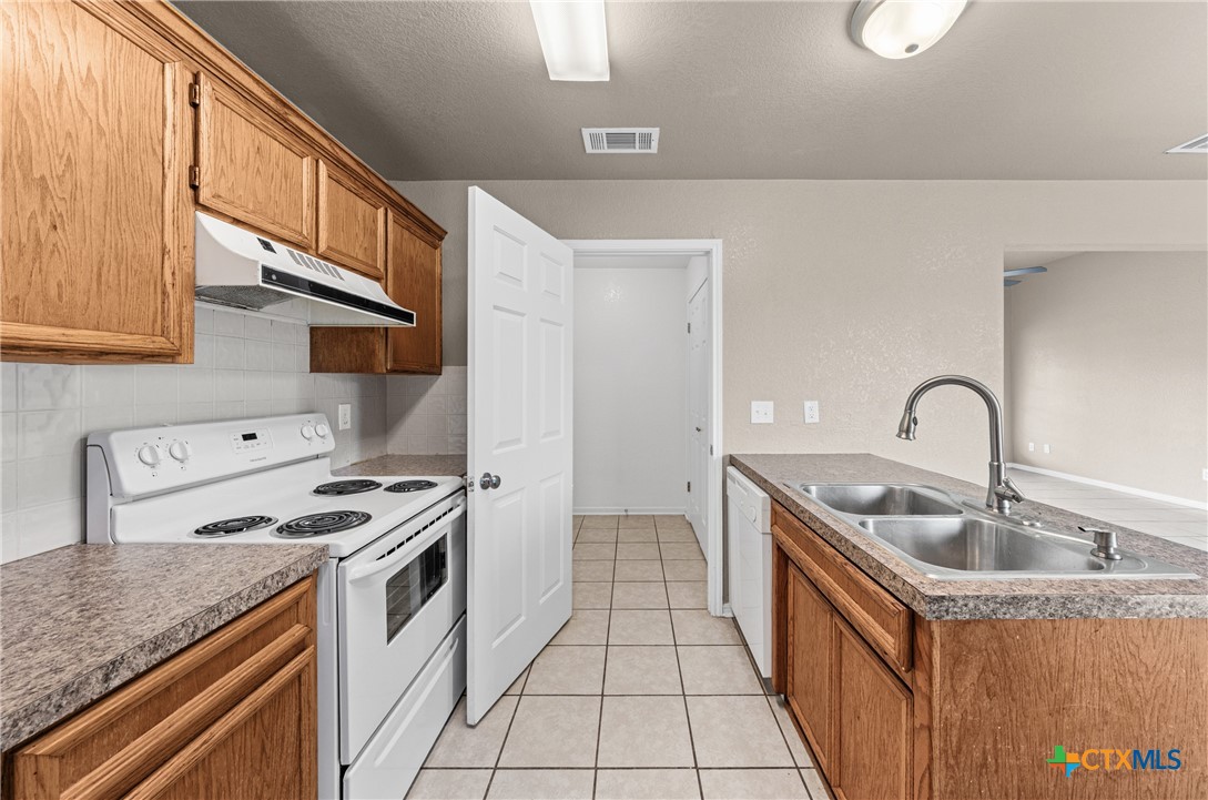 5216 West Ridge Boulevard Temple, TX 76502 - Photo 12 of 28