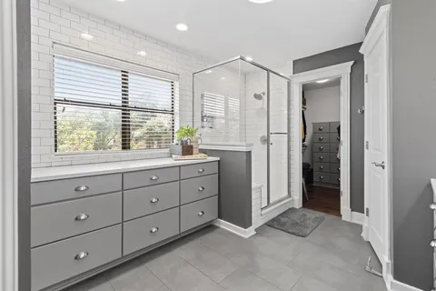 $649,900 | 6101 Tiffany Oaks Lane, Arlington, TX 76016