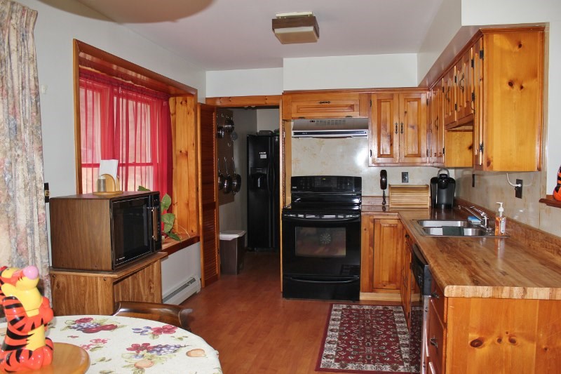 989 Randall Hill Road Springfield, VT 05156 - Photo 10 of 17