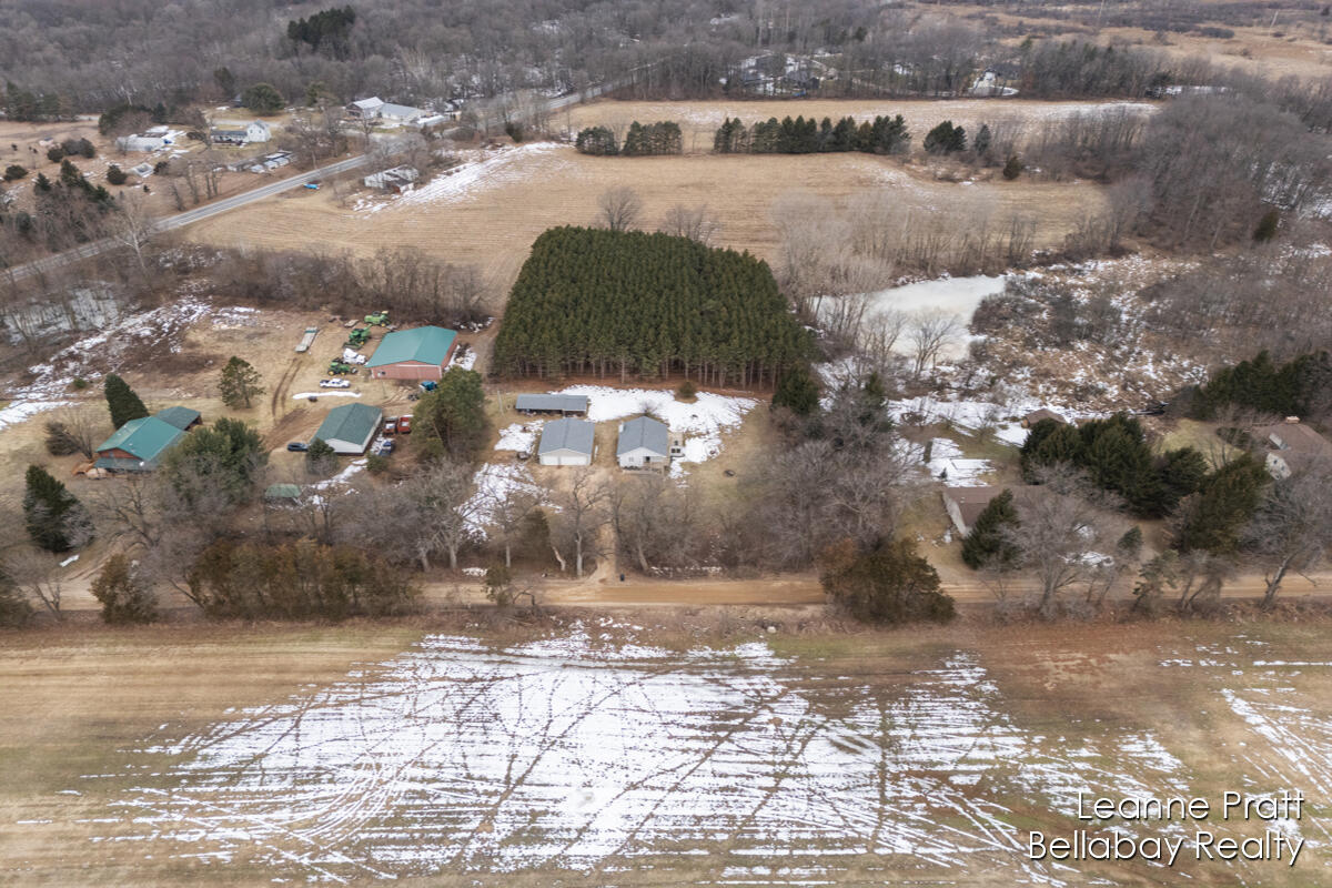 3159 Johnson Road Middleville, MI 49333 - Photo 10 of 40 IMG_1044