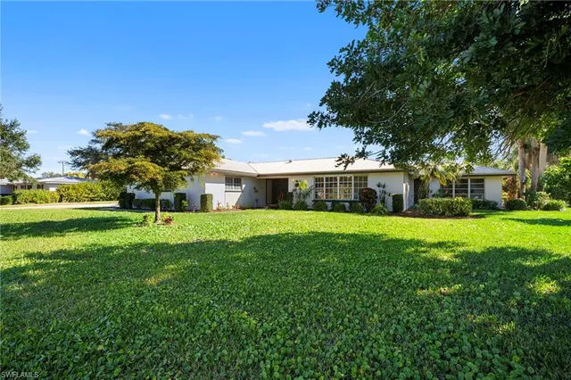$699,900 | 5091 Westminster Drive, Fort Myers, FL 33919