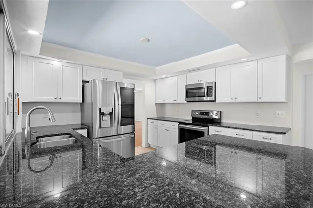 $699,900 | 5091 Westminster Drive, Fort Myers, FL 33919