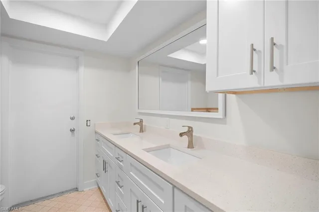 $699,900 | 5091 Westminster Drive, Fort Myers, FL 33919