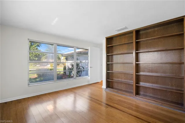 $699,900 | 5091 Westminster Drive, Fort Myers, FL 33919