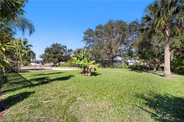 $699,900 | 5091 Westminster Drive, Fort Myers, FL 33919