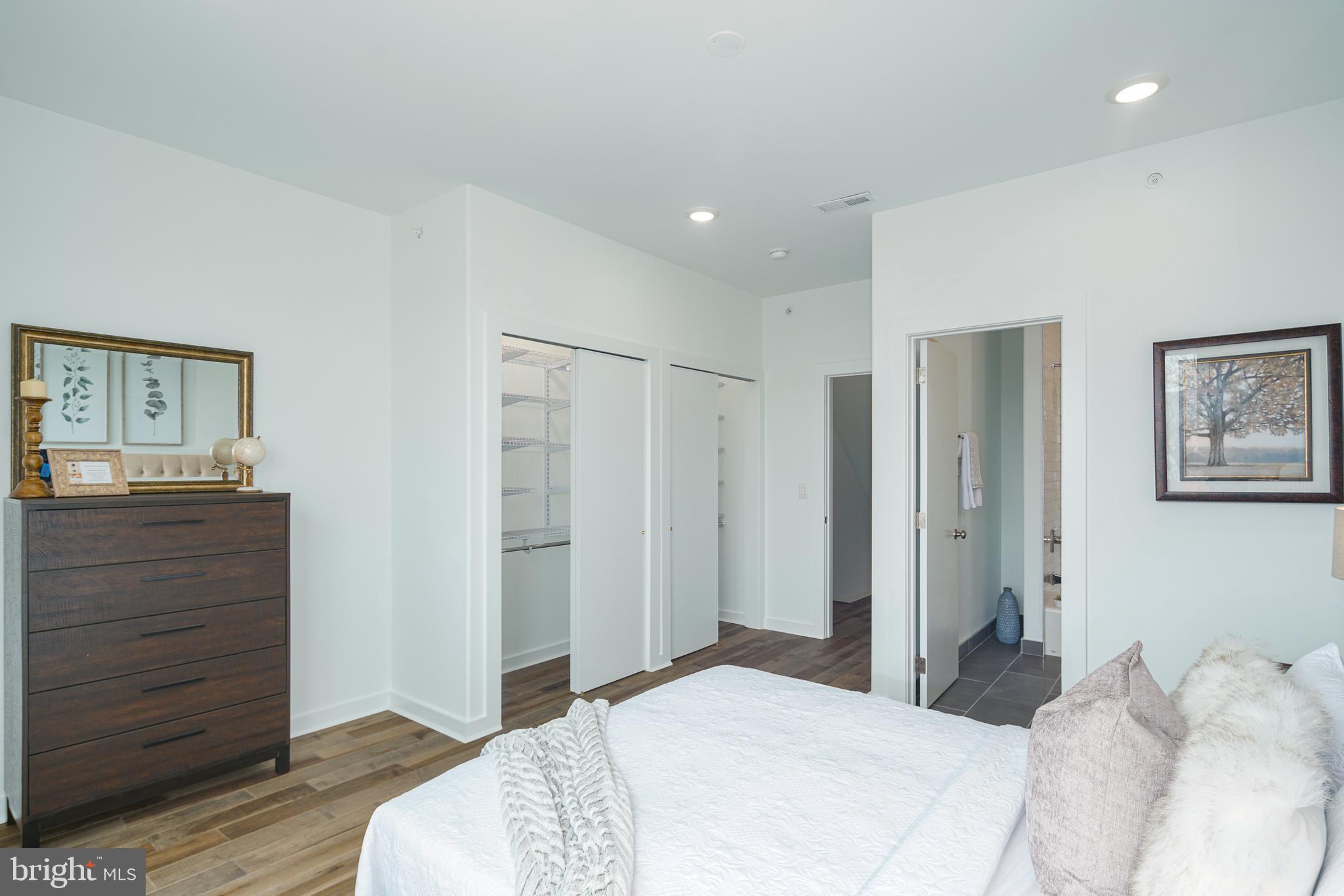 2645 Reed Street Philadelphia, PA 19146 - Photo 18 of 36