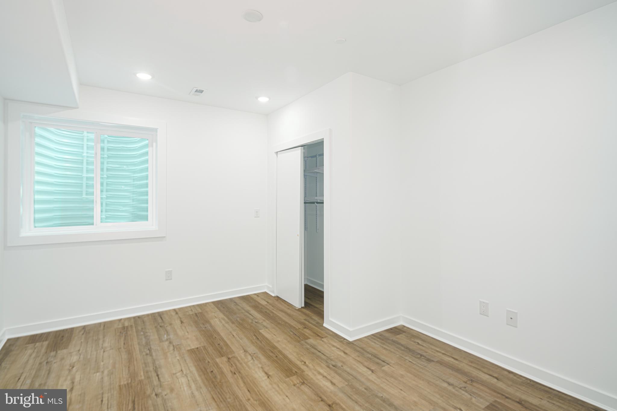2645 Reed Street Philadelphia, PA 19146 - Photo 31 of 36