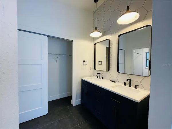 $2,450 | 7803 Sugar Brook Court, Unit 7803, Orlando, FL 32819