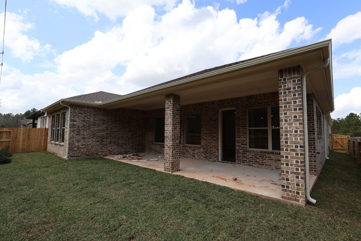 42623 Rustico Road Magnolia, TX 77354 - Photo 3 of 17 front view of a house with yard