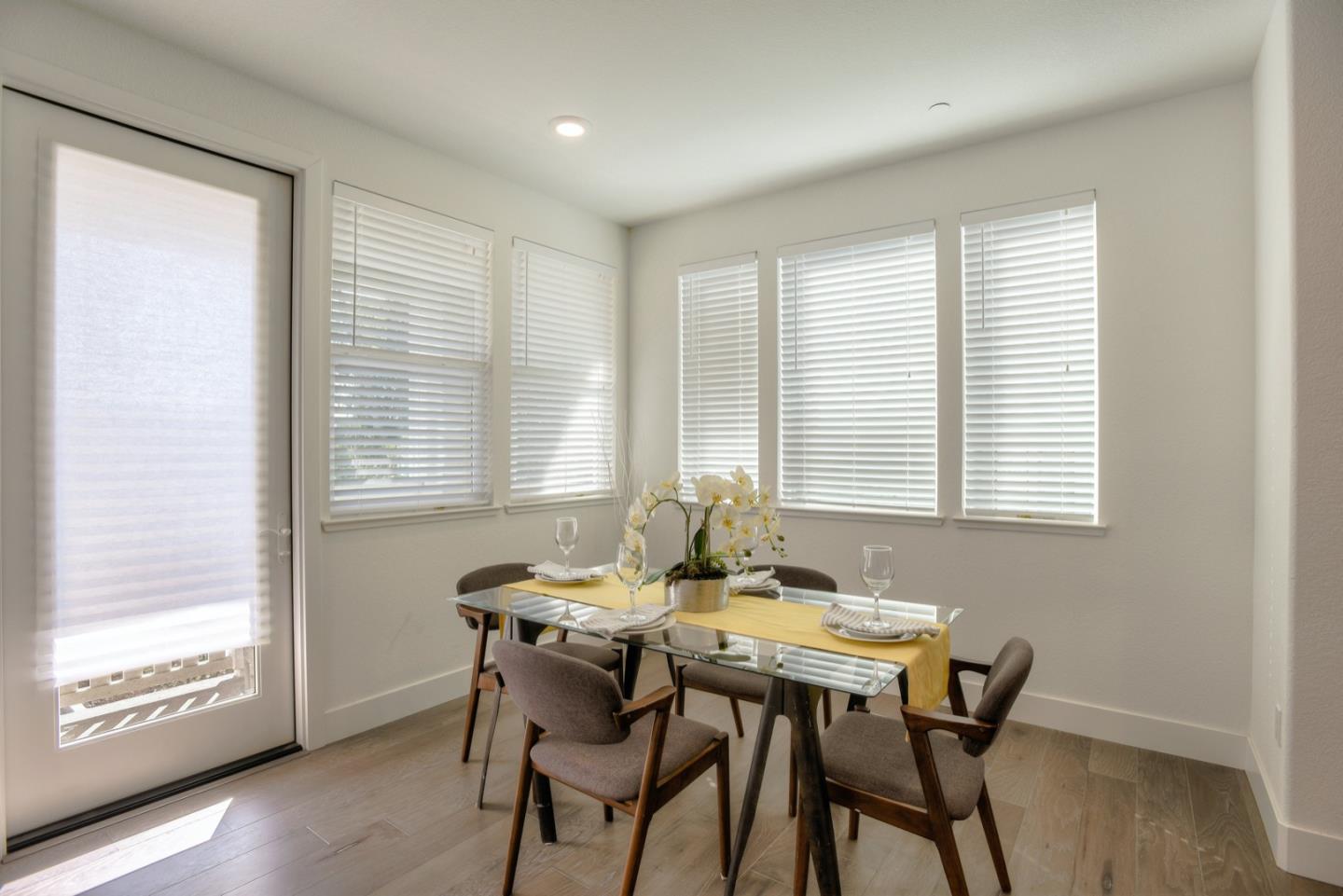 49 Tidal Way San Mateo, CA 94401 - Photo 11 of 25