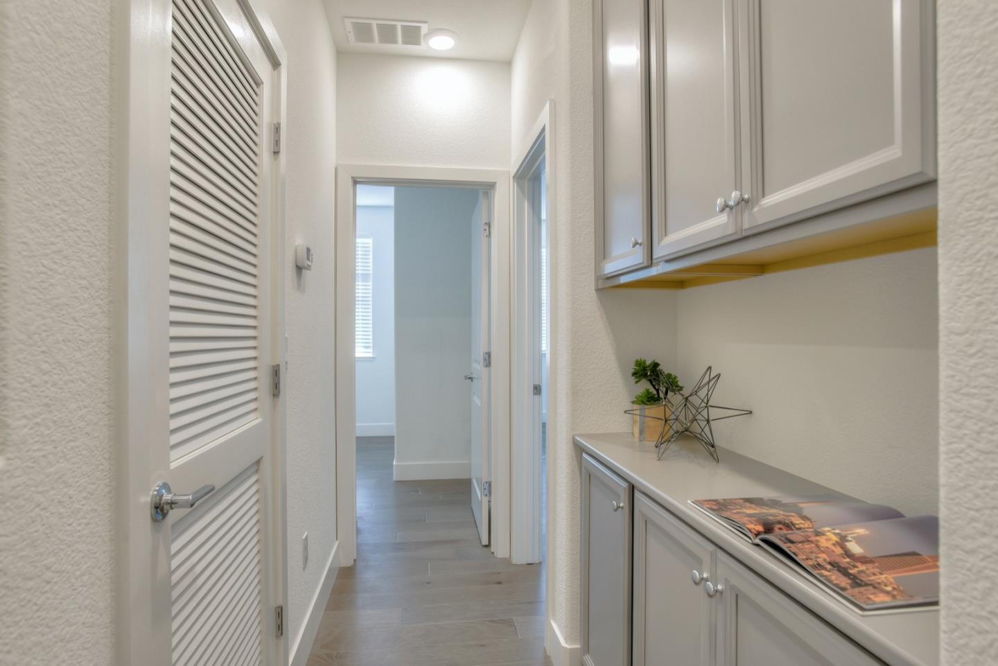 49 Tidal Way San Mateo, CA 94401 - Photo 13 of 25