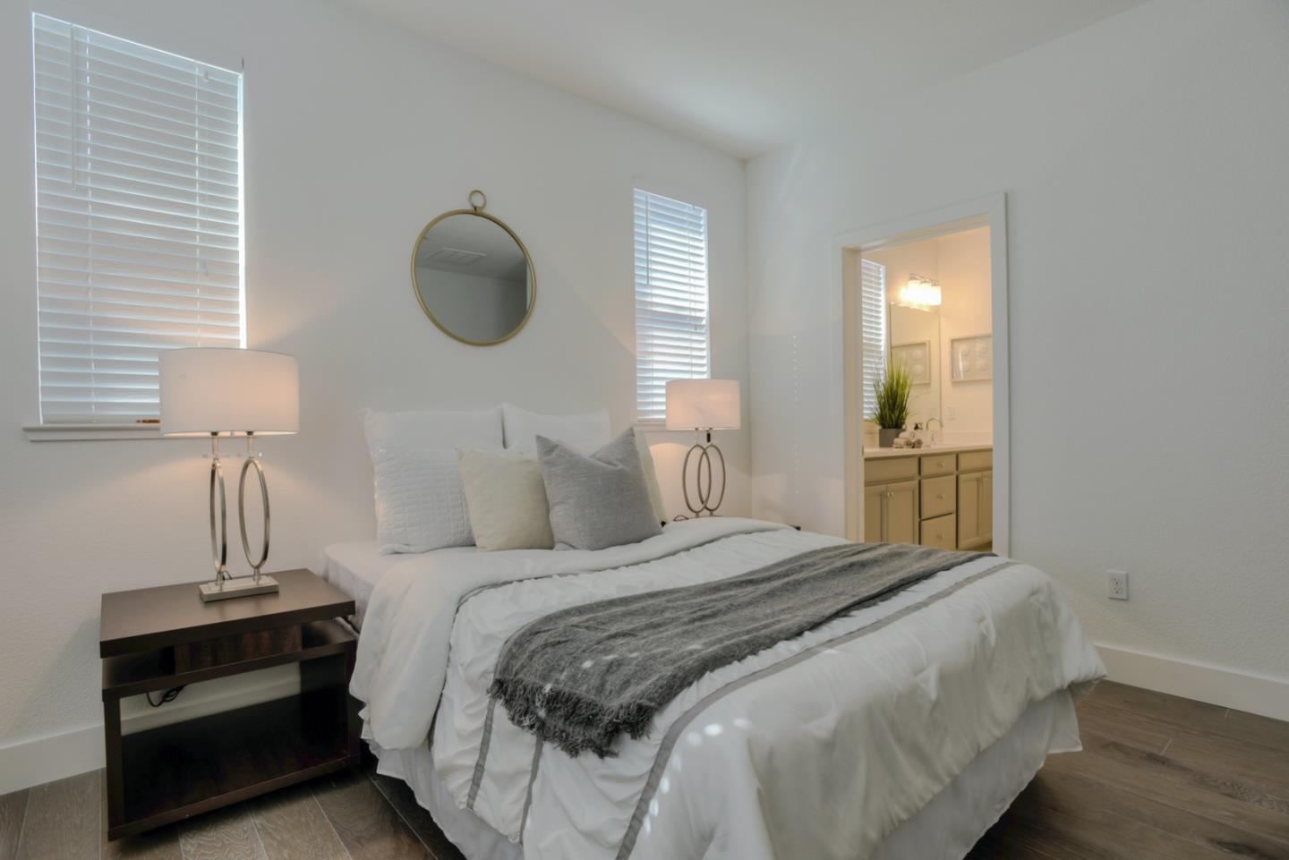 49 Tidal Way San Mateo, CA 94401 - Photo 15 of 25