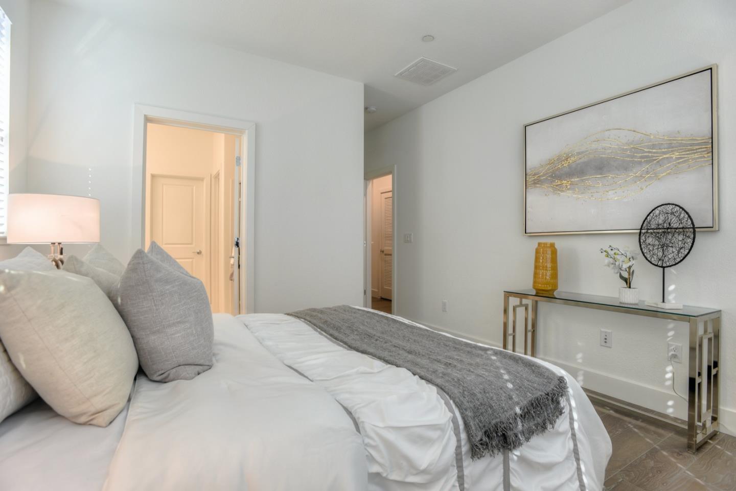 49 Tidal Way San Mateo, CA 94401 - Photo 16 of 25