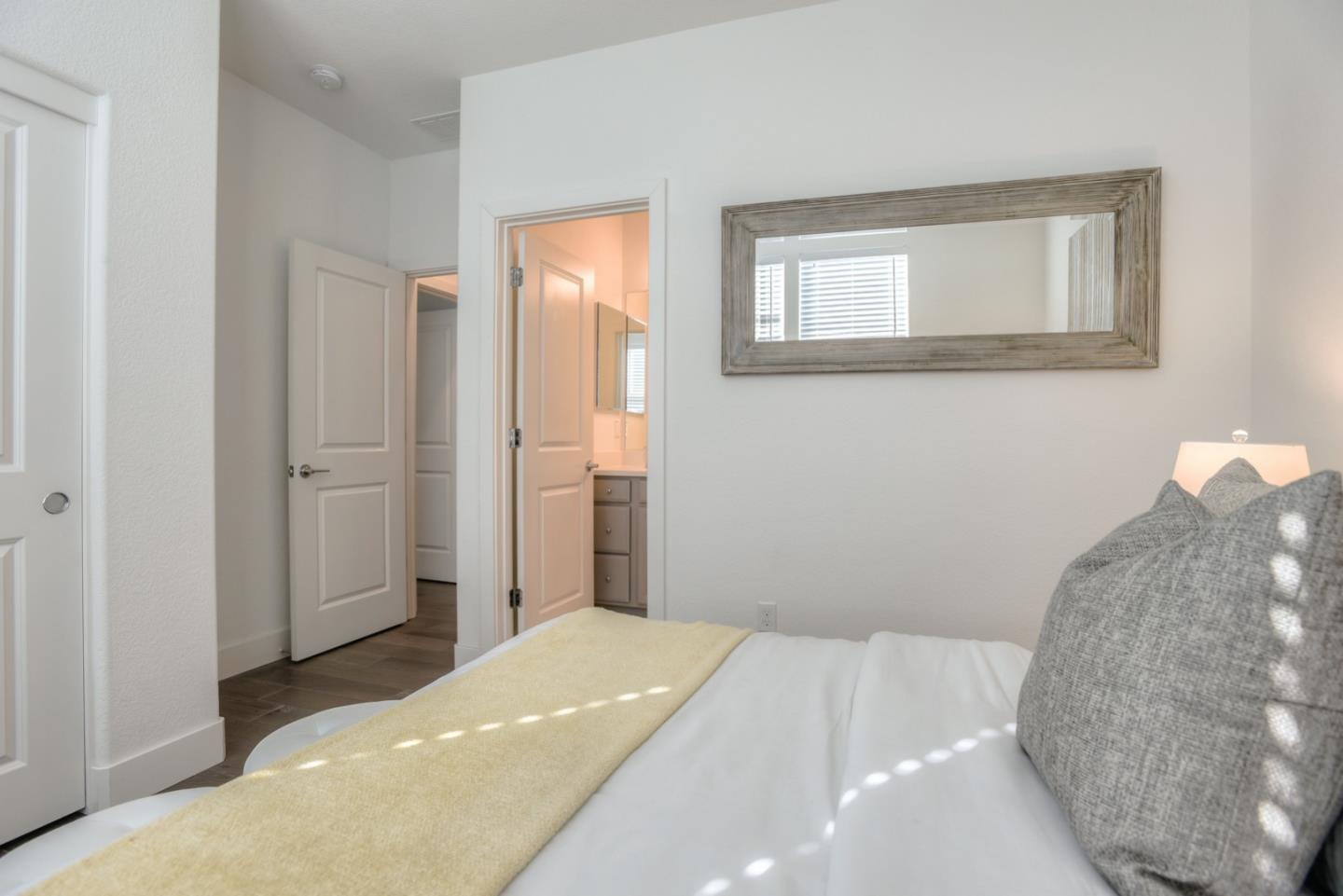 49 Tidal Way San Mateo, CA 94401 - Photo 19 of 25