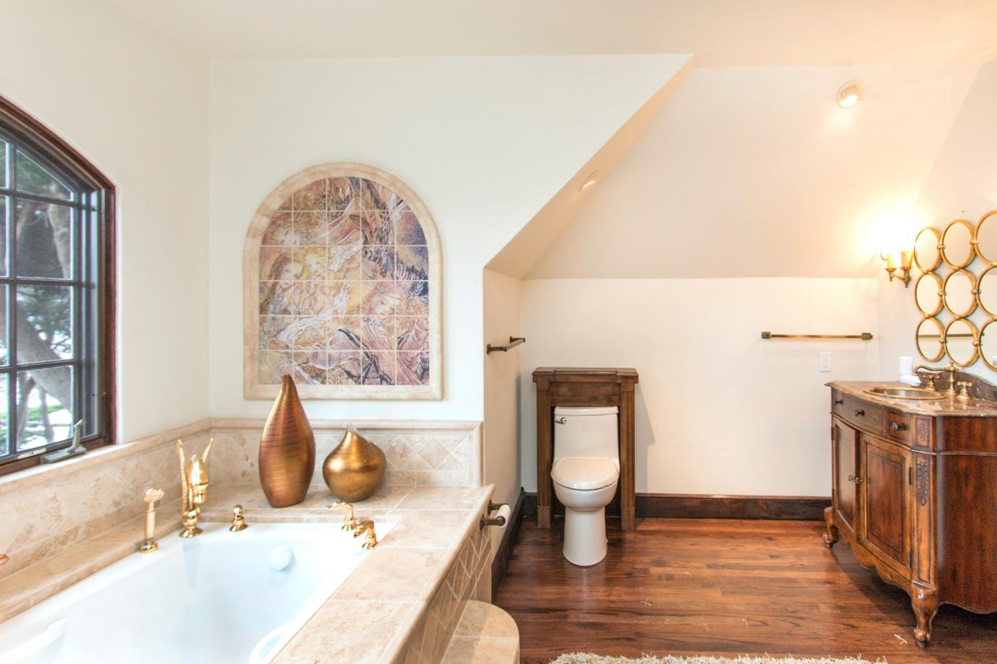 174 Spindrift Road Carmel, CA 93923 - Photo 10 of 13 Gallery Image 10