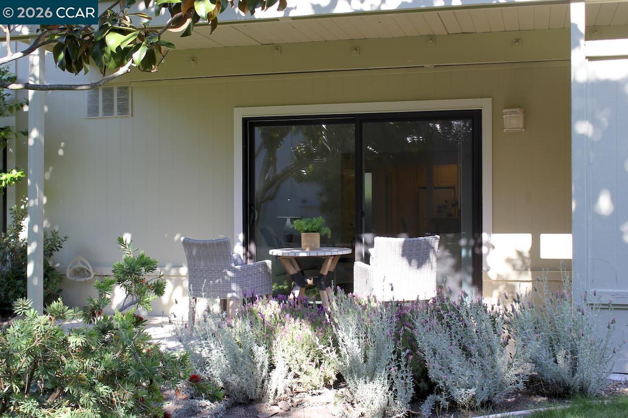 2057 Golden Rain Road, Unit 8 Walnut Creek, CA 94595 - Photo 22 of 78