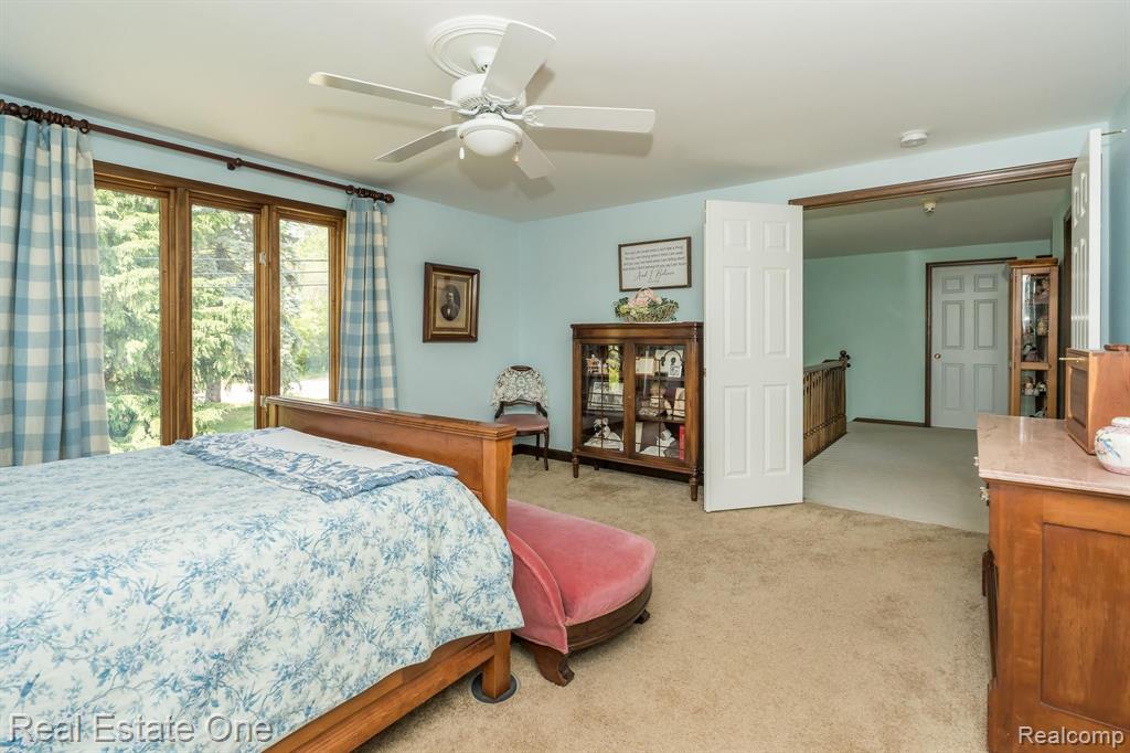 781 Dutton Road Rochester Hills, MI 48306 - Photo 19 of 33