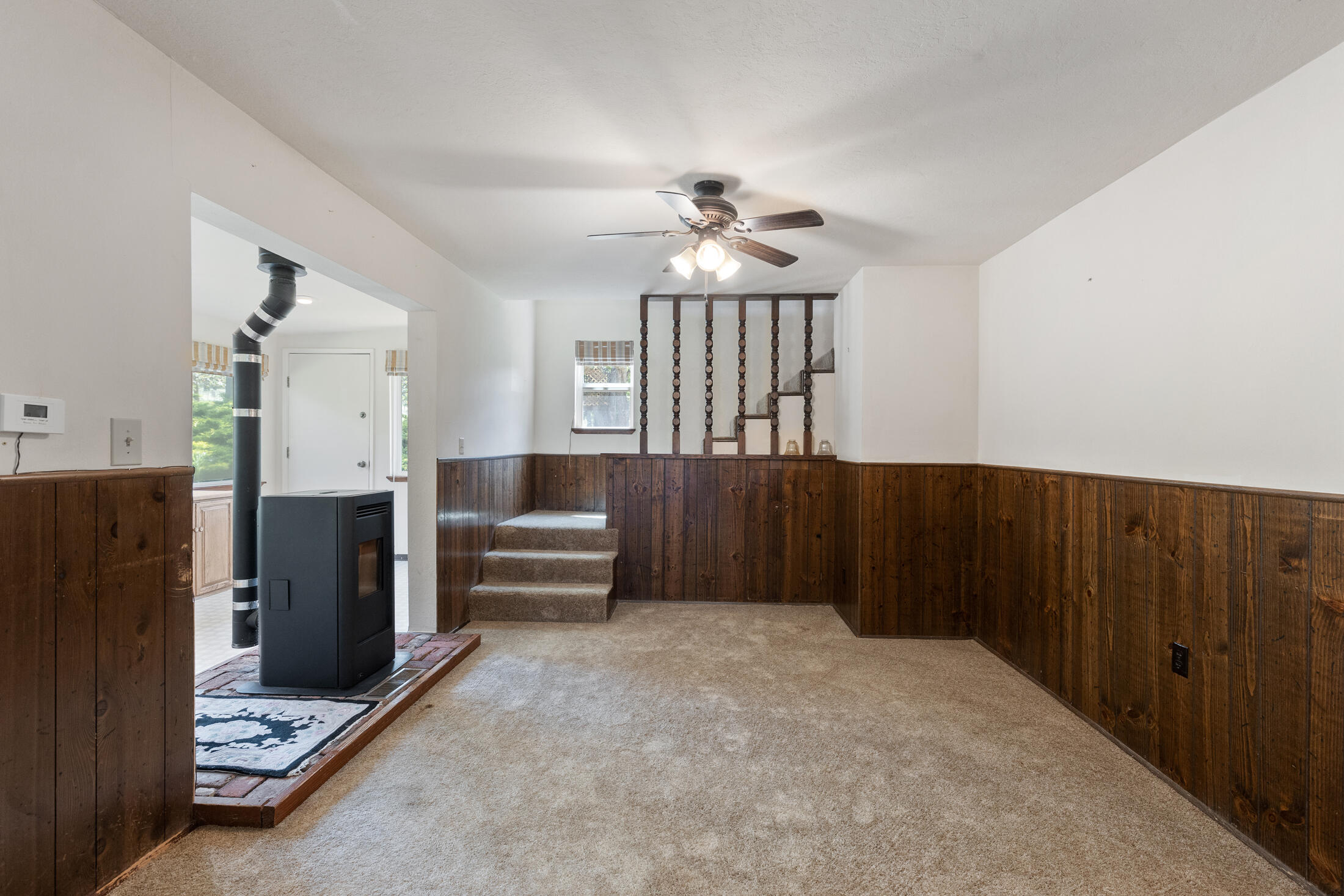 240 Haven Road Jacksonville, OR 97530 - Photo 15 of 54 Dining