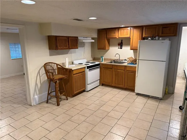 $1,200 | 8227 Green Street, Unit B, New Orleans, LA 70118