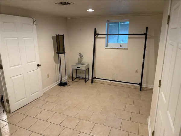 $1,200 | 8227 Green Street, Unit B, New Orleans, LA 70118
