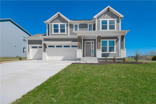 $691,985 | 1813 Southwest Arbormist Drive, Lee's Summit, MO 64082