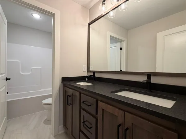 $691,985 | 1813 Southwest Arbormist Drive, Lee's Summit, MO 64082