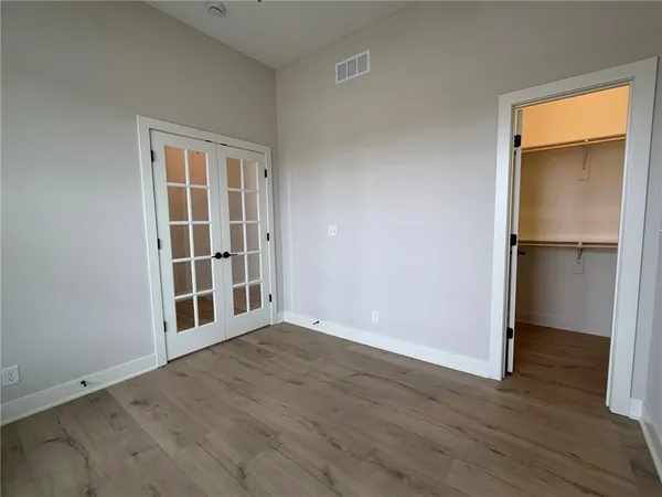 $691,985 | 1813 Southwest Arbormist Drive, Lee's Summit, MO 64082