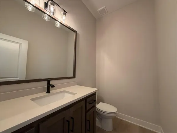 $691,985 | 1813 Southwest Arbormist Drive, Lee's Summit, MO 64082