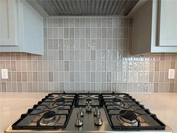 $691,985 | 1813 Southwest Arbormist Drive, Lee's Summit, MO 64082