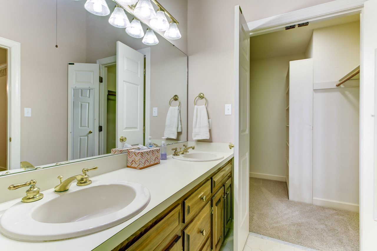 2832 Croix Place Raleigh, NC 27614 - Photo 10 of 25 Master Bath