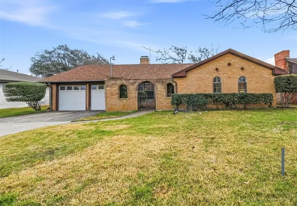 $289,900 | 2903 Ashbury Drive, Arlington, TX 76015