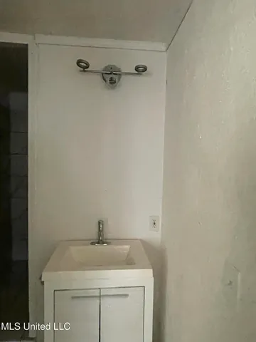 $69,500 | 2826 Donaldson Drive, Jackson, MS 39212