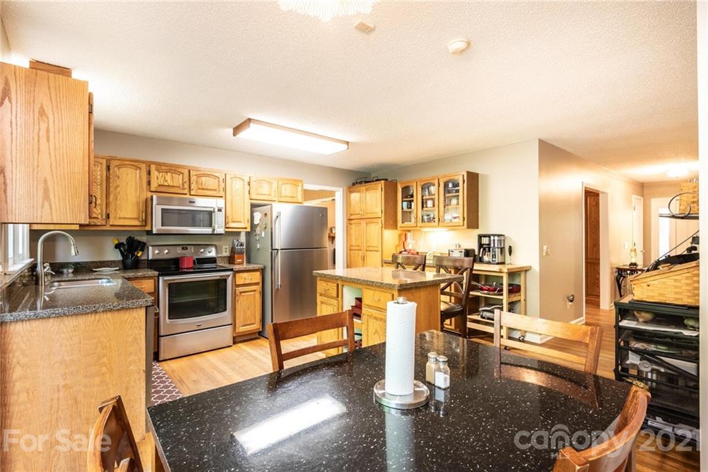 2130 Westover Road Hickory, NC 28602 - Photo 19 of 45 Gallery Image 19