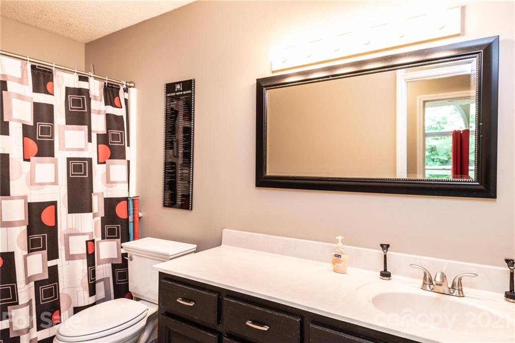 2130 Westover Road Hickory, NC 28602 - Photo 24 of 45 Gallery Image 24