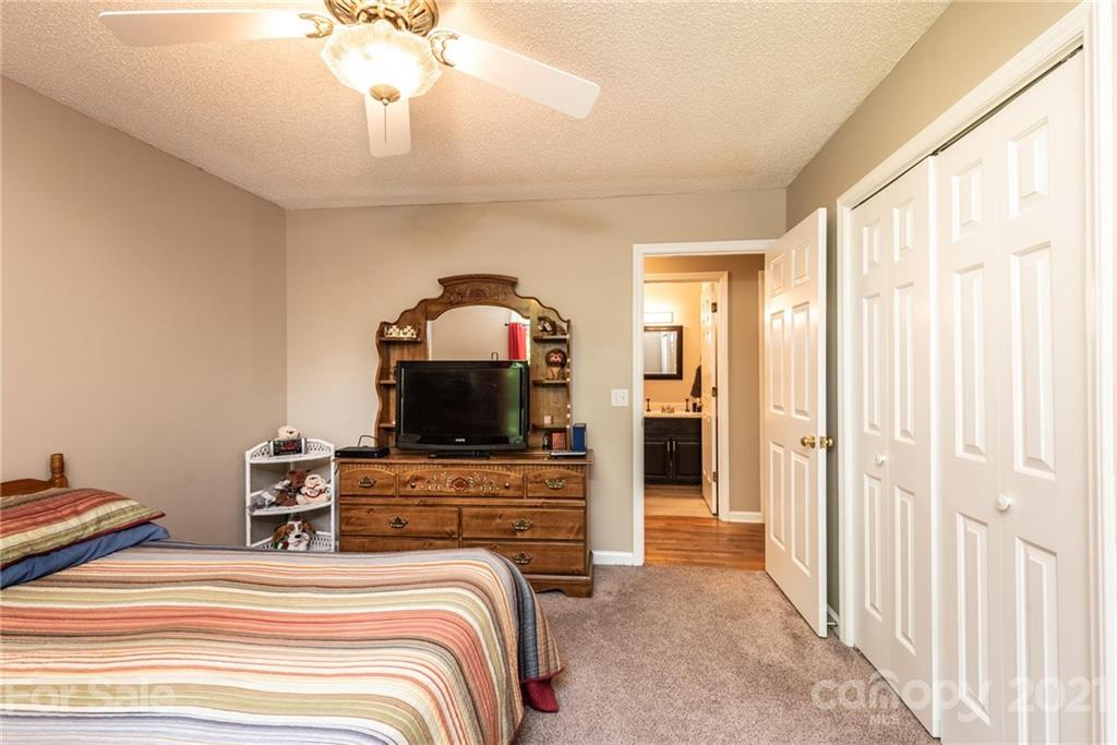 2130 Westover Road Hickory, NC 28602 - Photo 26 of 45 Gallery Image 26