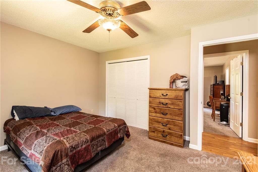 2130 Westover Road Hickory, NC 28602 - Photo 29 of 45 Gallery Image 29
