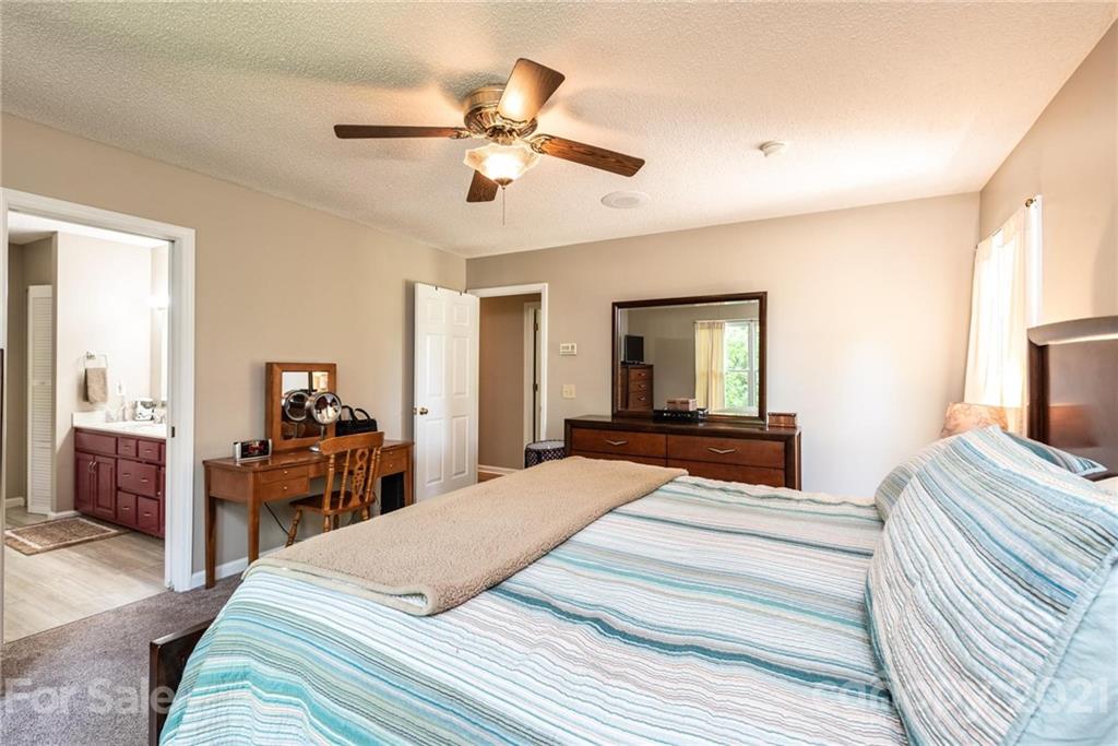 2130 Westover Road Hickory, NC 28602 - Photo 32 of 45 Gallery Image 32
