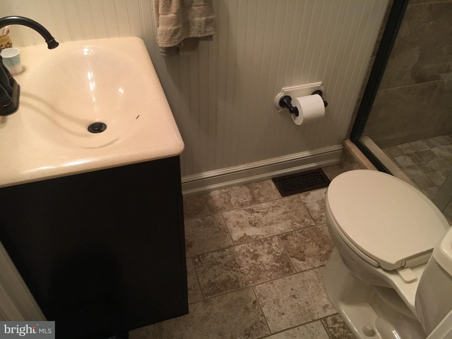 129 Manor Road Hatboro, PA 19040 - Photo 17 of 25 Gallery Image 17