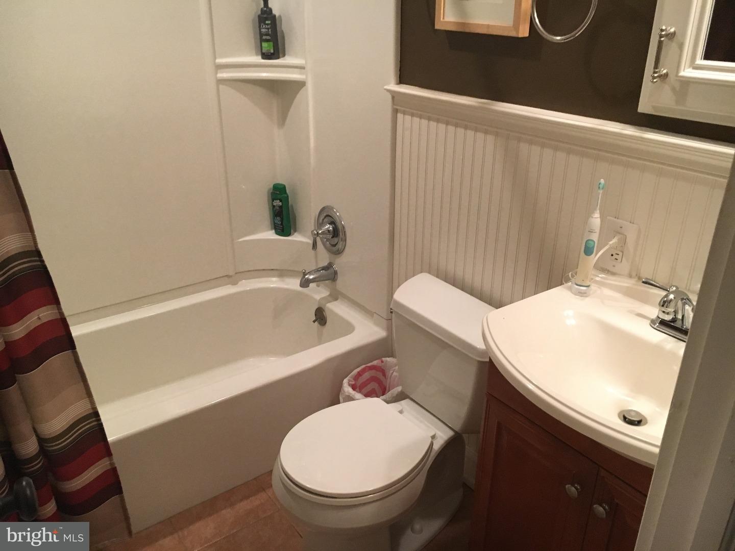 129 Manor Road Hatboro, PA 19040 - Photo 19 of 25 Gallery Image 19