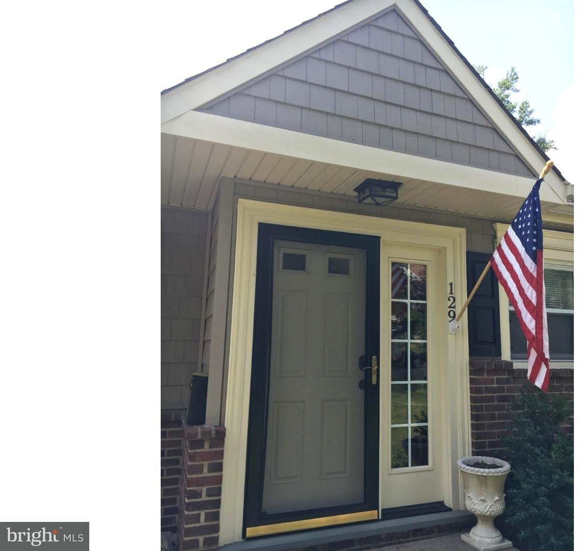 129 Manor Road Hatboro, PA 19040 - Photo 3 of 25 Gallery Image 3
