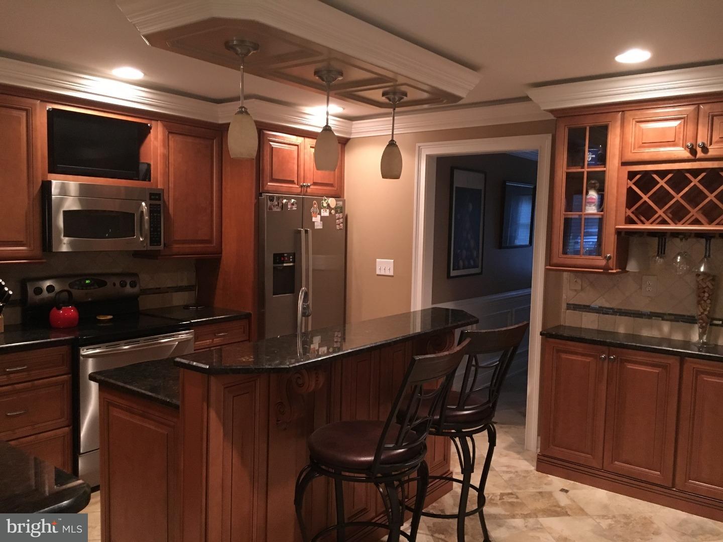 129 Manor Road Hatboro, PA 19040 - Photo 8 of 25 Gallery Image 8