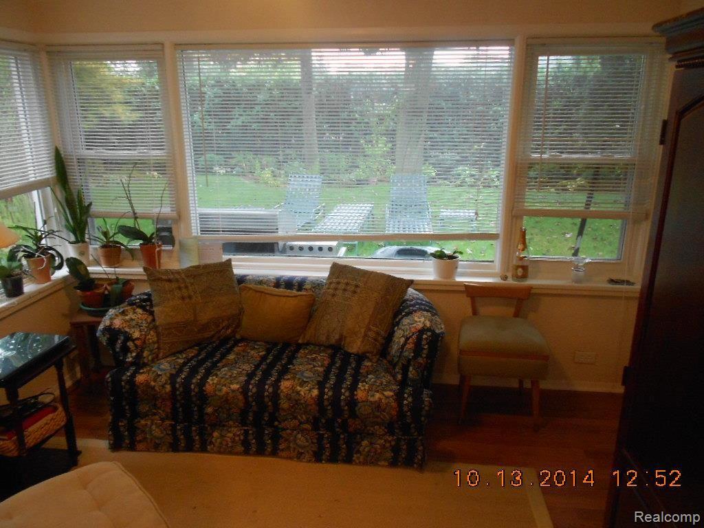 827 Shoreham Road Grosse Pointe, MI 48236 - Photo 19 of 44 575354.jpg
