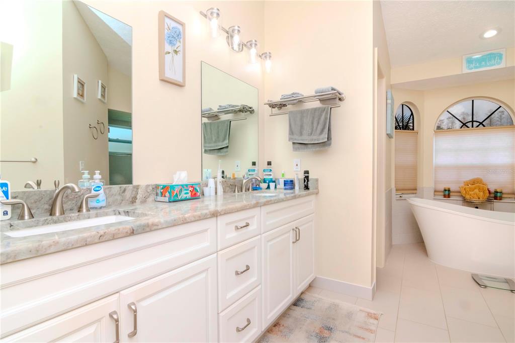 9722 Hermosillo Drive New Port Richey, FL 34655 - Photo 17 of 58 Master Bath