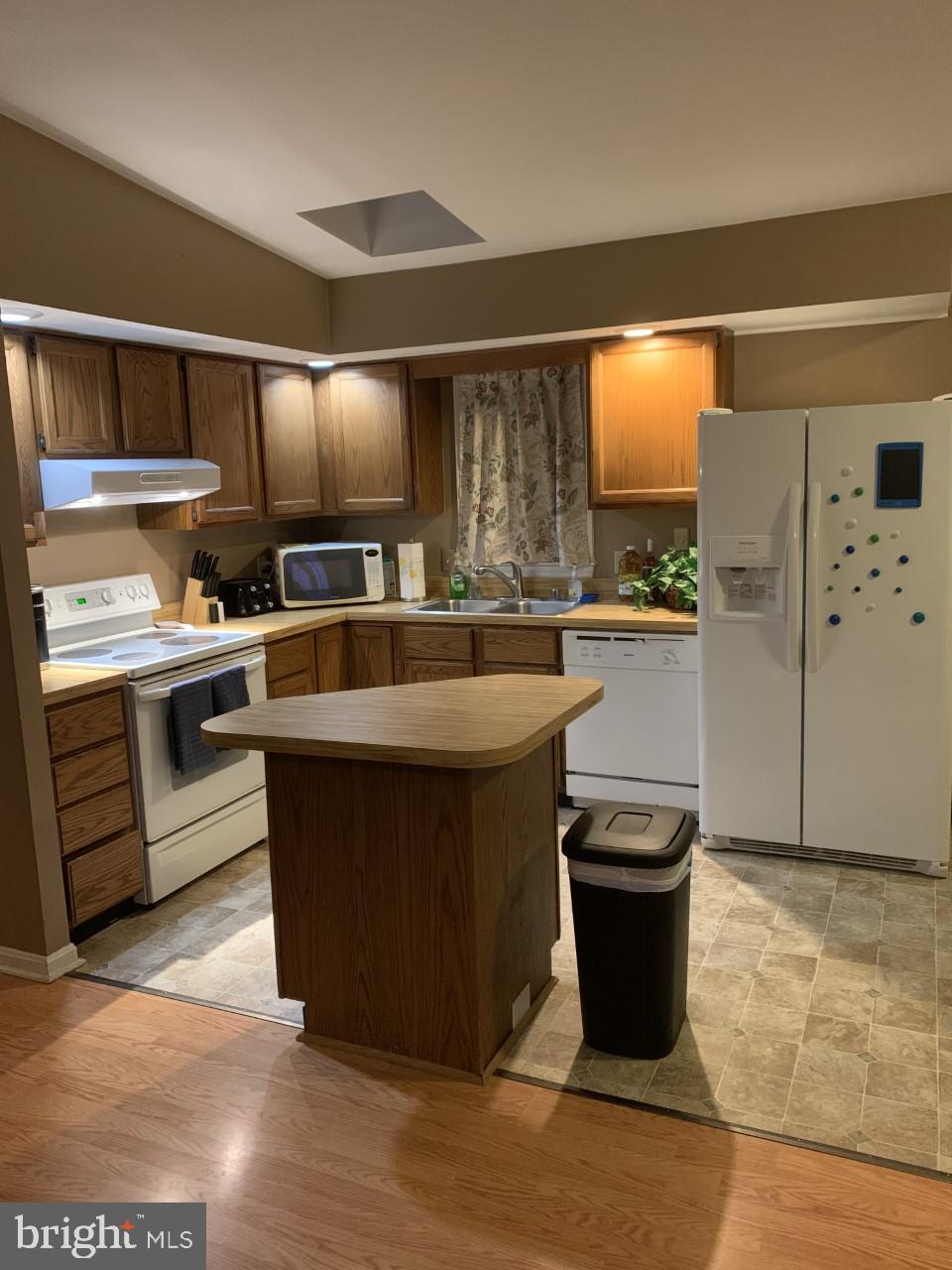 684 Running Fox Road Lusby, MD 20657 - Photo 7 of 21 KITCHEN