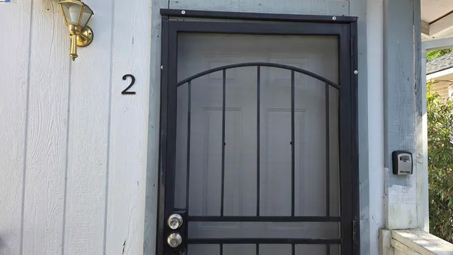 $875,000 | 3208 2nd Avenue, Sacramento, CA 95817