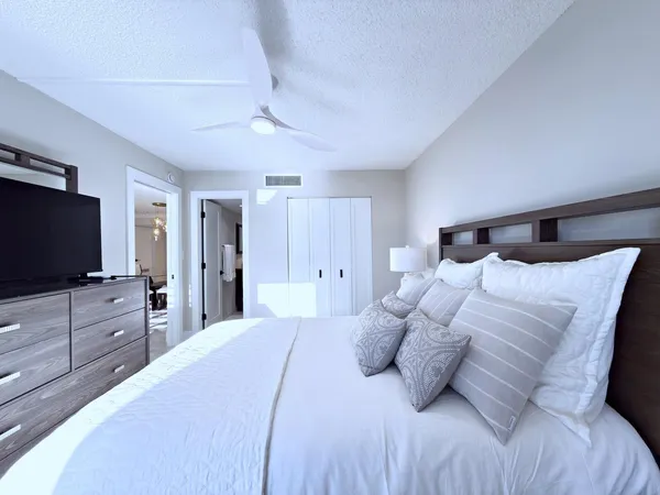 $9,000 | 3546 South Ocean Boulevard, Unit 316, South Palm Beach, FL 33480