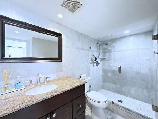 $9,000 | 3546 South Ocean Boulevard, Unit 316, South Palm Beach, FL 33480