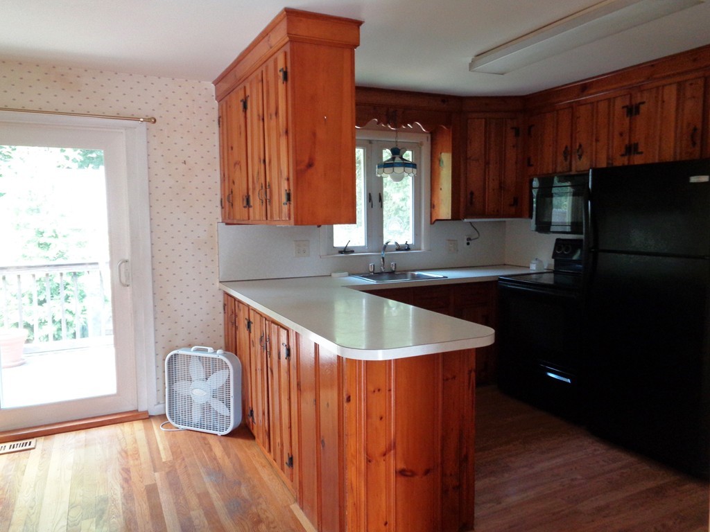 5 Wedgewood Road Worcester, MA 01602 - Photo 3 of 18 Gallery Image 3