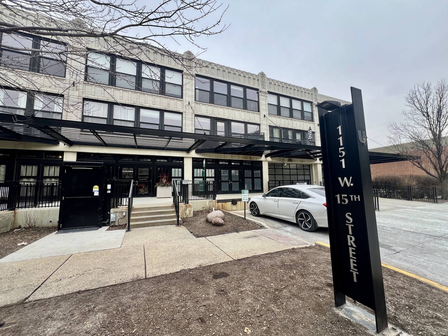 1151 West 15th Street, Unit 137 Chicago, IL 60608 - Photo 2 of 27
